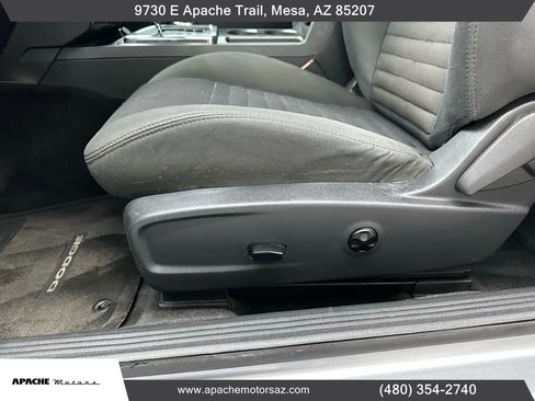 Used 2014 Dodge Challenger SXT image 26