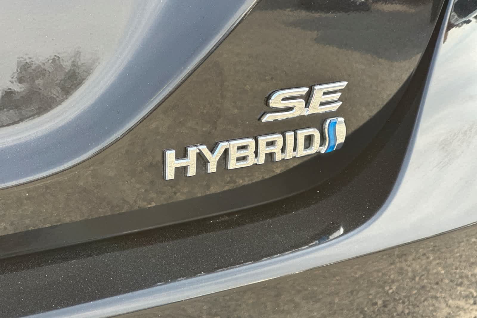 Used 2020 Toyota Camry SE FWD image 15