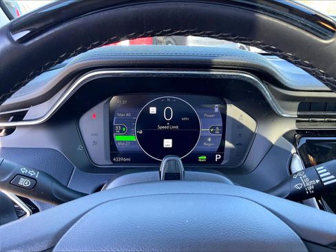 Used 2023 Chevrolet Bolt EUV Premier w/ Sun & Sound Package image 25