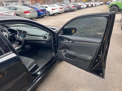 Used 2019 Honda Civic EX image 18