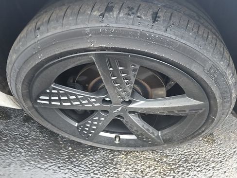 Certified 2023 Genesis GV70 2.5T w/ Sport Prestige Package image 11