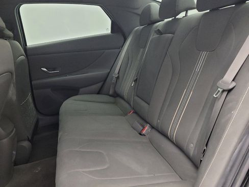 Used 2024 Hyundai Elantra SEL w/ Convenience Package image 18