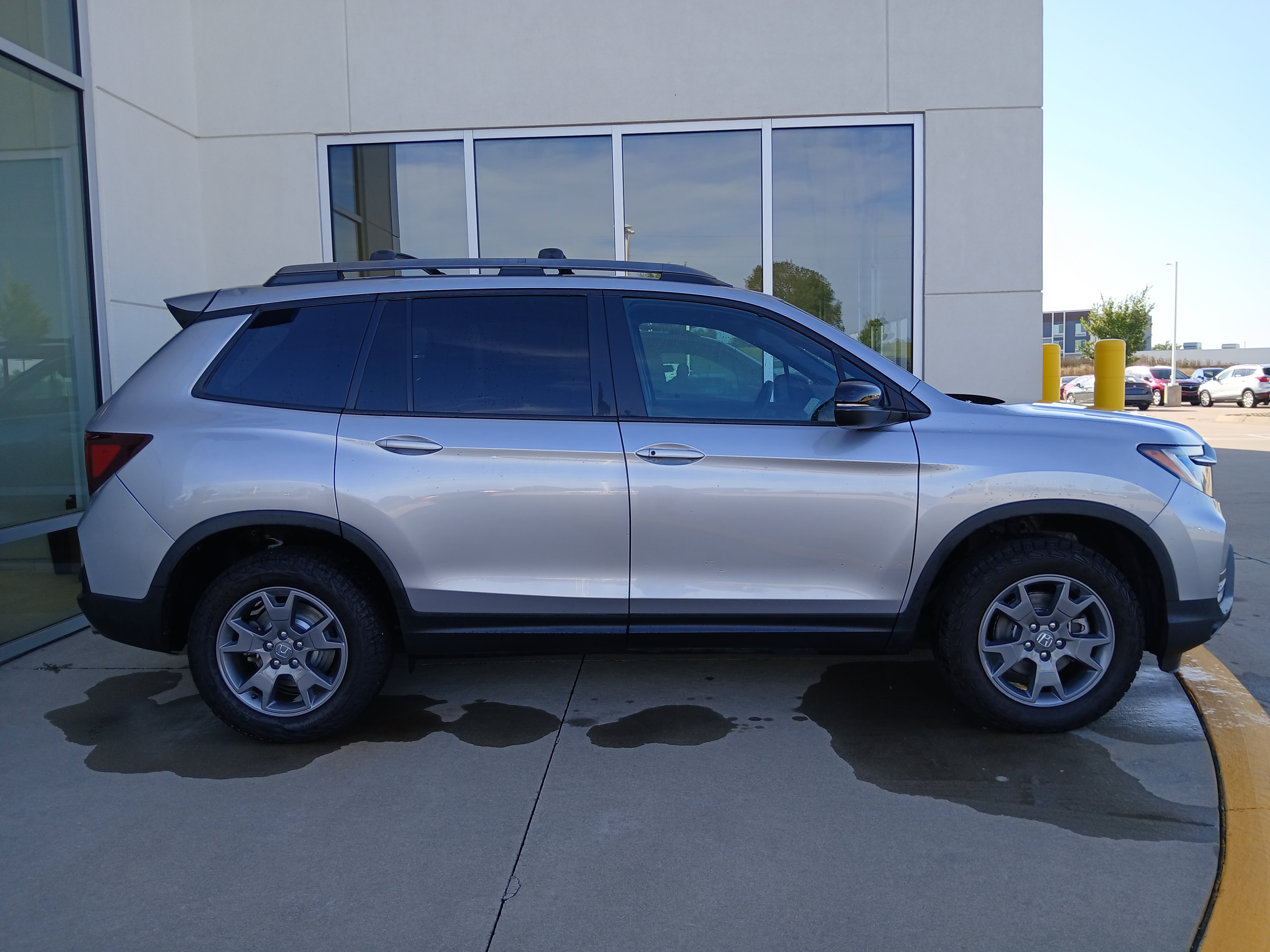 Used 2025 Honda Passport TrailSport image 6