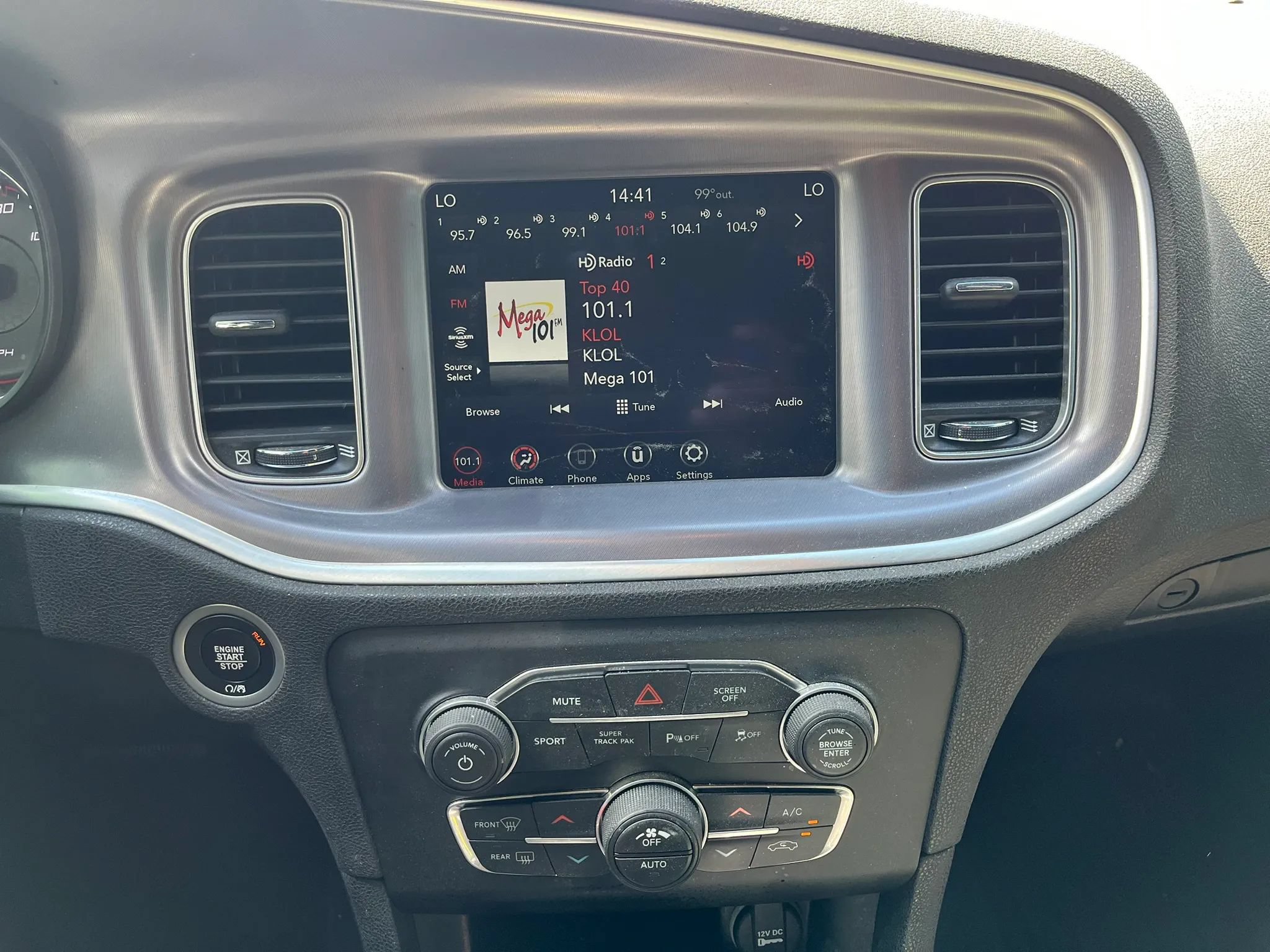 Used 2020 Dodge Charger SXT AWD/4WD image 43