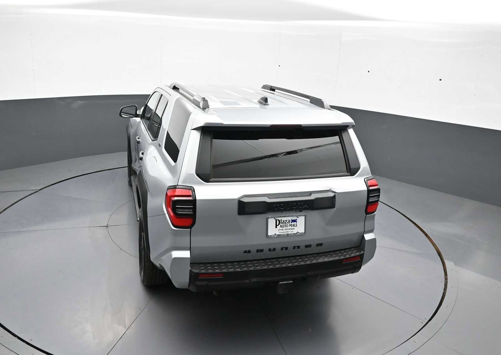 Used 2025 Toyota 4Runner SR5 AWD/4WD image 39