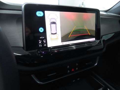 New 2025 Volkswagen Atlas Cross Sport SE image 18