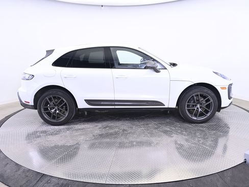 Used 2024 Porsche Macan Turbo image 8