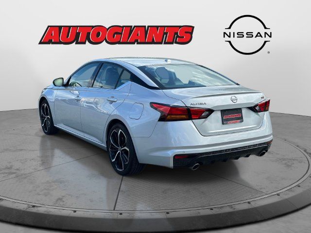Used 2024 Nissan Altima 2.5 SR FWD image 6