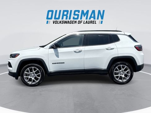 Used 2023 Jeep Compass Latitude AWD/4WD image 5
