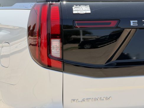 Used 2026 Ford Expedition Max Platinum w/ Driver's Package AWD/4WD image 12