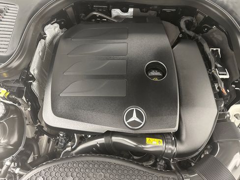 Used 2022 Mercedes-Benz GLC 300 4MATIC image 26