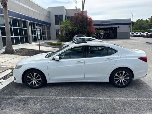 Used 2016 Acura TLX w/ Technology Package FWD image 2