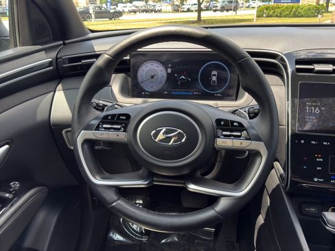 Used 2022 Hyundai Santa Cruz Limited AWD/4WD image 9