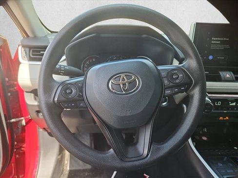 Used 2025 Toyota RAV4 XLE FWD image 12