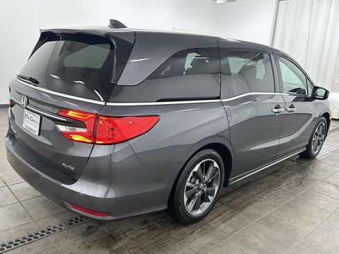Used 2022 Honda Odyssey Elite image 5