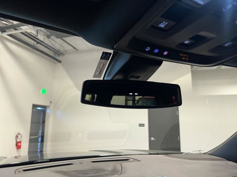 Used 2022 GMC Yukon XL AT4 image 23