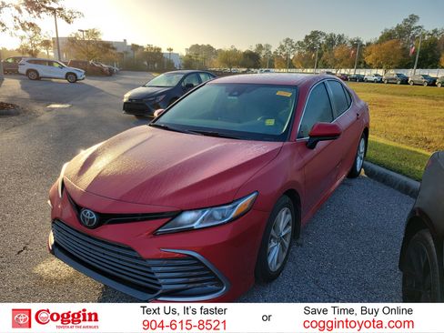 Used 2023 Toyota Camry LE image 1
