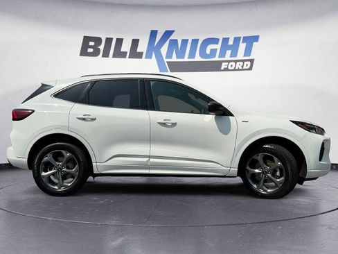 Certified 2023 Ford Escape ST-Line w/ Tech Pack #1 AWD/4WD image 6