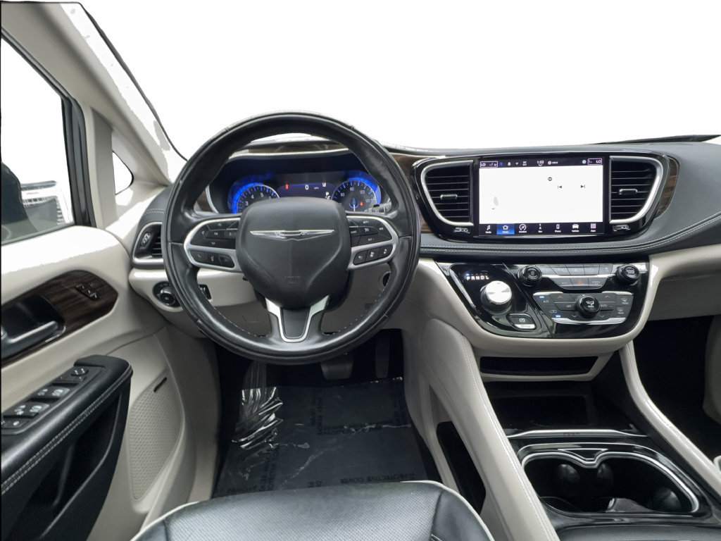 Used 2022 Chrysler Pacifica Limited FWD image 35