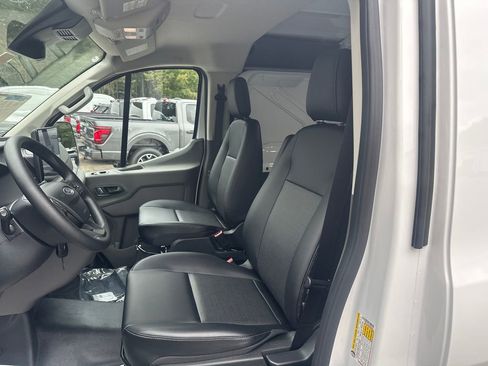New 2025 Ford Transit 250 Low Roof image 14