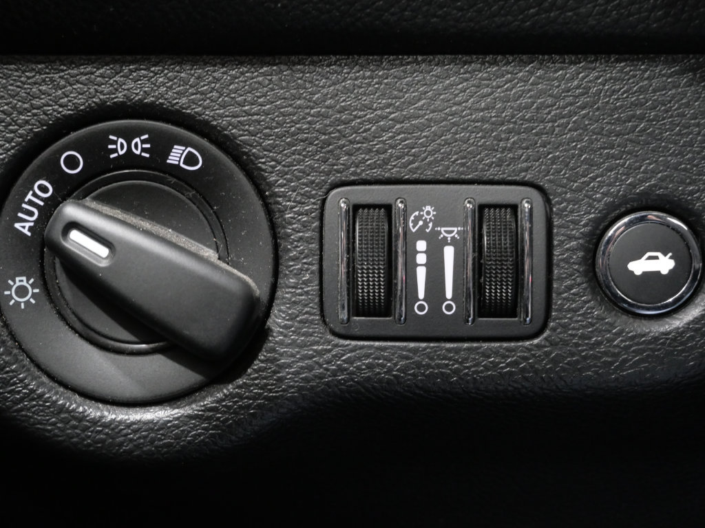 Used 2023 Dodge Challenger GT RWD image 14
