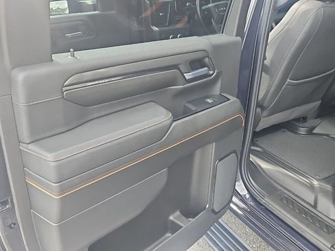 Used 2024 GMC Sierra 2500 AT4 w/ AT4 Premium Plus Package AWD/4WD image 18