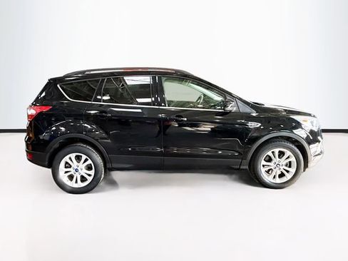 Used 2018 Ford Escape SE image 5