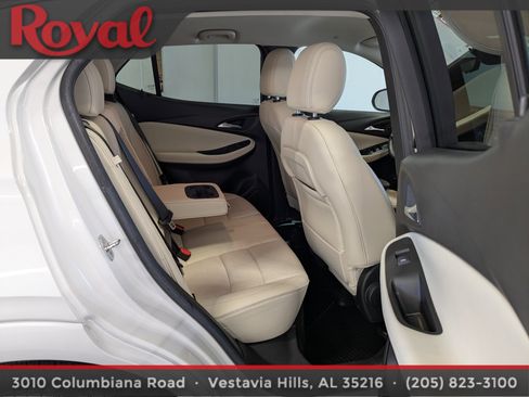 Used 2022 Buick Encore GX Essence w/ Advanced Technology Package image 10