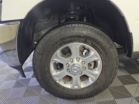 Used 2024 RAM 2500 Big Horn image 10