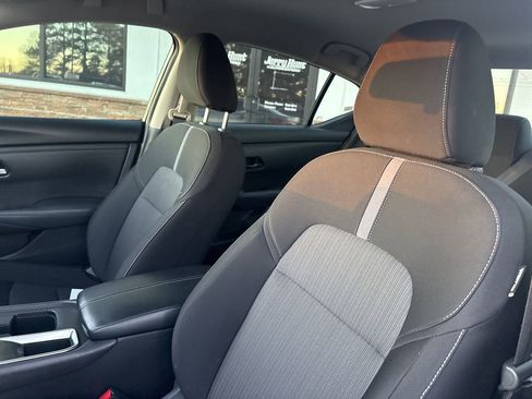 Used 2024 Nissan Sentra SV image 3