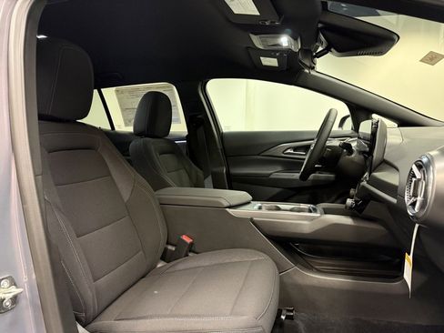 New 2026 Chevrolet Equinox EV LT w/ Comfort Package AWD/4WD image 14
