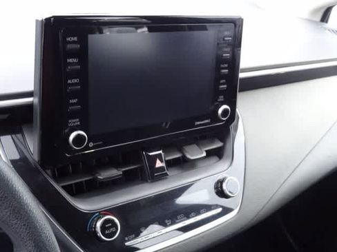 Used 2022 Toyota Corolla LE FWD image 14