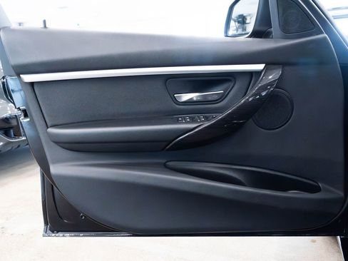 Used 2018 BMW 330i xDrive Wagon image 16