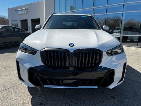 New 2026 BMW X5 sDrive40i w/ M Sport Package image 2