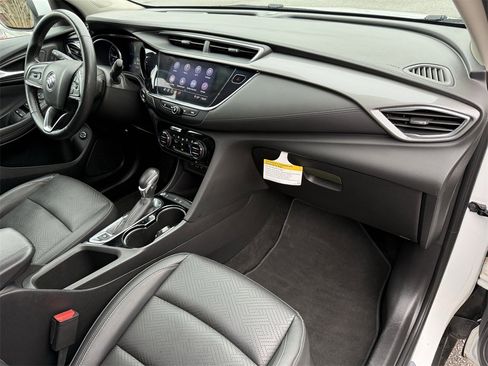 Used 2022 Buick Encore GX Essence w/ Experience Buick Package image 40