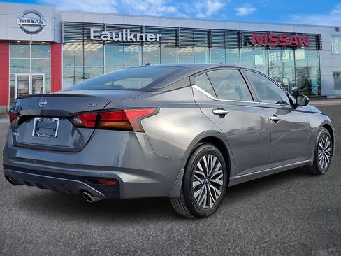 Certified 2024 Nissan Altima 2.5 SV w/ SV Premium Package image 6