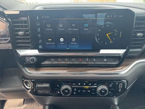 Used 2024 Chevrolet Silverado 1500 LT Trail Boss w/ Convenience Package II image 17