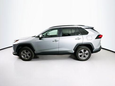 Used 2025 Toyota RAV4 XLE FWD image 4