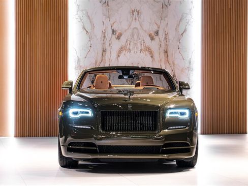 Used 2021 Rolls-Royce Dawn RWD image 4