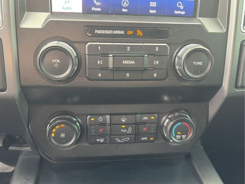 Used 2020 Ford F150 XLT w/ Equipment Group 302A Luxury AWD/4WD image 27
