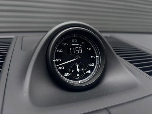 Certified 2026 Porsche Macan image 20