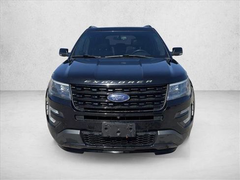 Used 2016 Ford Explorer Sport w/ Equipment Group 401A AWD/4WD image 2