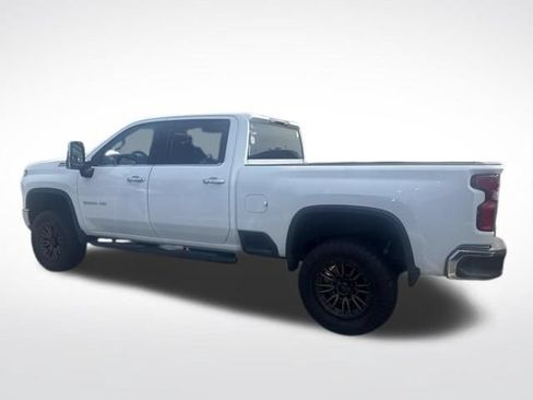Used 2021 Chevrolet Silverado 2500 LTZ w/ Z71 Off-Road Package AWD/4WD image 10