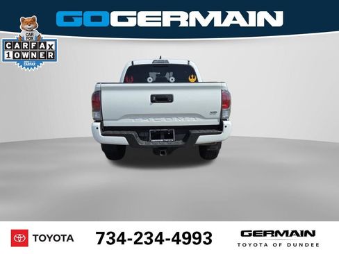 Used 2023 Toyota Tacoma TRD Off-Road w/ TRD Premium Off Road Package AWD/4WD image 10