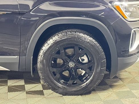 Certified 2025 Volkswagen Atlas Peak Edition SE AWD/4WD image 25