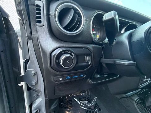 Used 2023 Jeep Wrangler Unlimited Sahara w/ Cold Weather Group AWD/4WD image 22