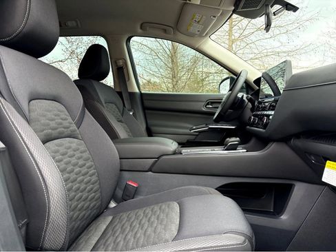 New 2026 Nissan Pathfinder SV AWD/4WD image 10