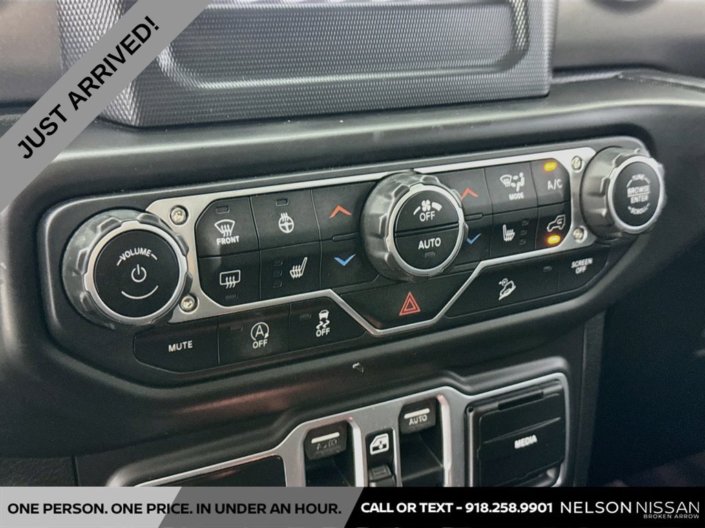 Used 2018 Jeep Wrangler Unlimited Sport S AWD/4WD image 15
