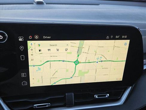Used 2025 Chevrolet Equinox LT FWD image 12