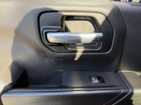 Used 2022 Chevrolet Silverado 1500 Custom w/ LPO, Blackout Package image 34